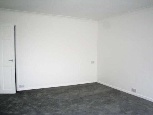 House for sale in London Borough of Merton, Mitcham