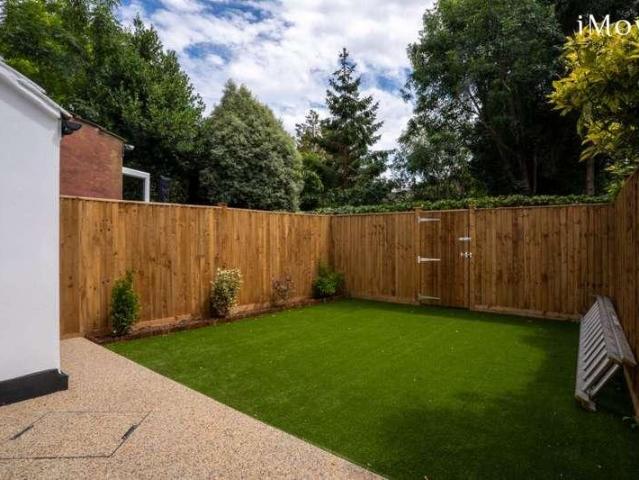 House for sale in London Borough of Croydon, Selhurst