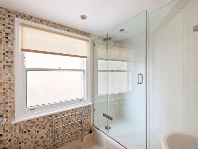 House for sale in Elephant and Castle, Greater London
