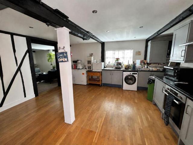 House for sale in Cranbrook & Sissinghurst, Sandown Park