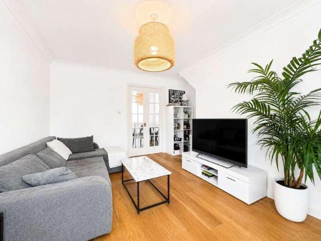 House for sale in Shepshed, Elmfield