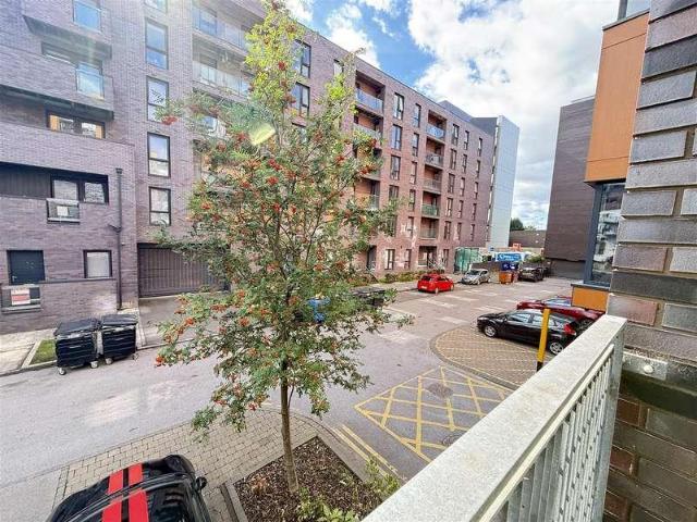 House for sale in Georgia, Greater Manchester