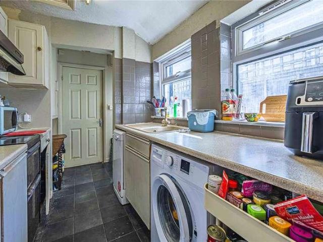 House for sale in Bushey