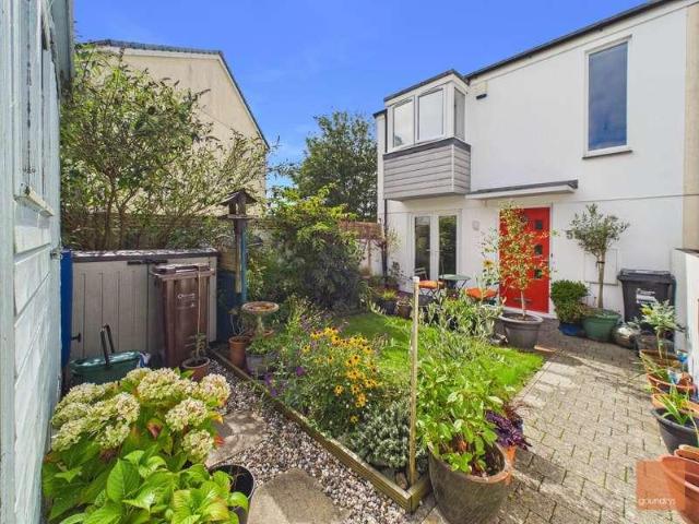 House for sale in Mount Ambrose, Cornwall