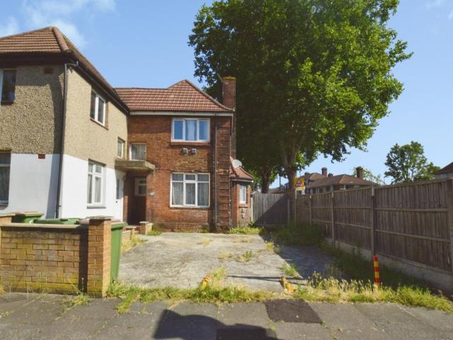 House for sale in Plaistow, Greater London