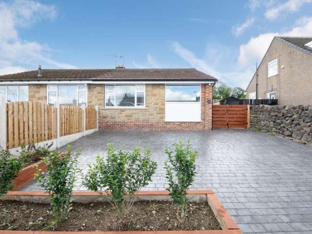 House for sale in Lee Lane, Bradford