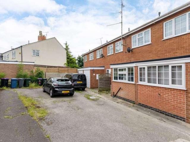 House for sale in Barton In Fabis, East Midlands