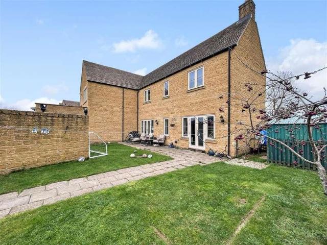 House for sale in Fossebridge, Gloucestershire
