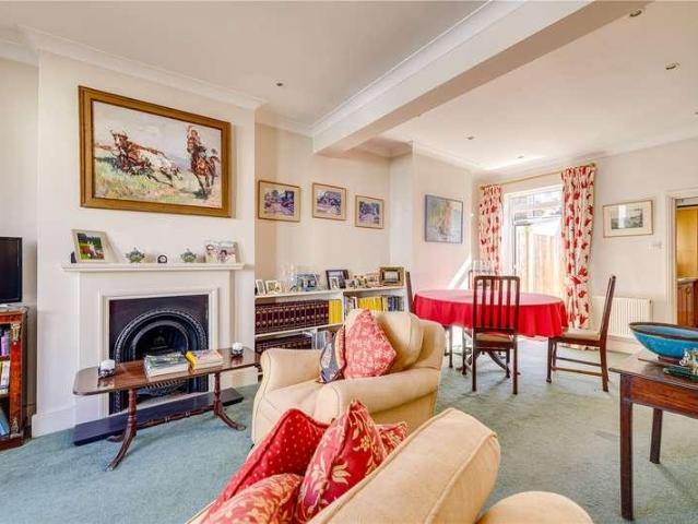 House for sale in West Kensington, Greater London