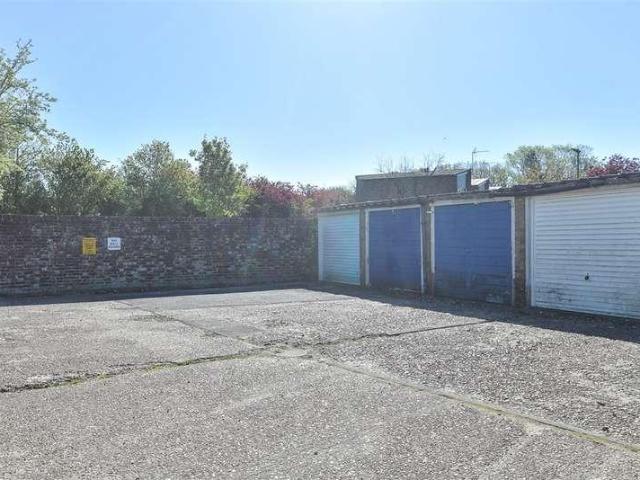 House for sale in Fole, Surrey
