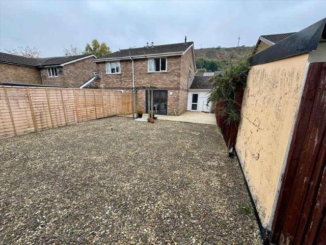House for sale in Pontygwaith, Wales