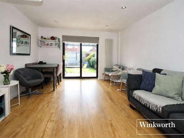 House for sale in Elstree and Borehamwood, Borehamwood