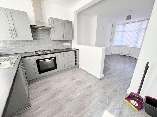 House for sale in Cabbage Hall, Calderstones