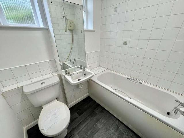 House for sale in Elmfield, Leicestershire