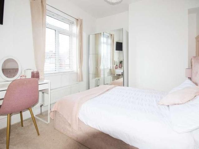 House for sale in Lichfield, Boley Park