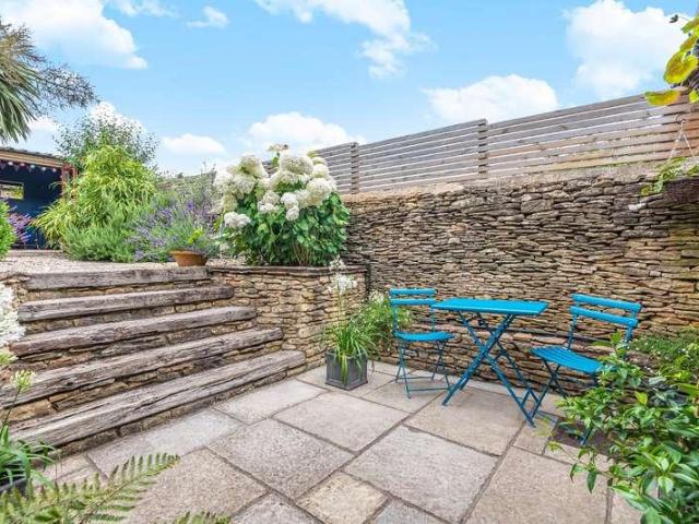 House for sale in Tetbury Upton, Cotswold
