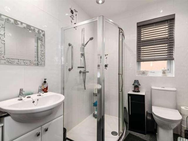 House for sale in Gedling, East Midlands