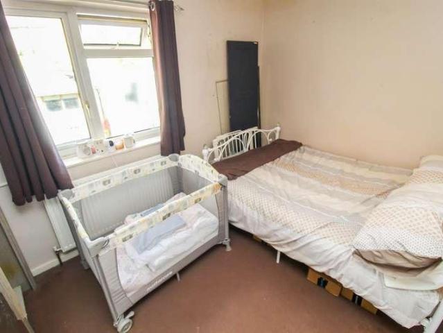 House for sale in Wrenthorpe, West Yorkshire