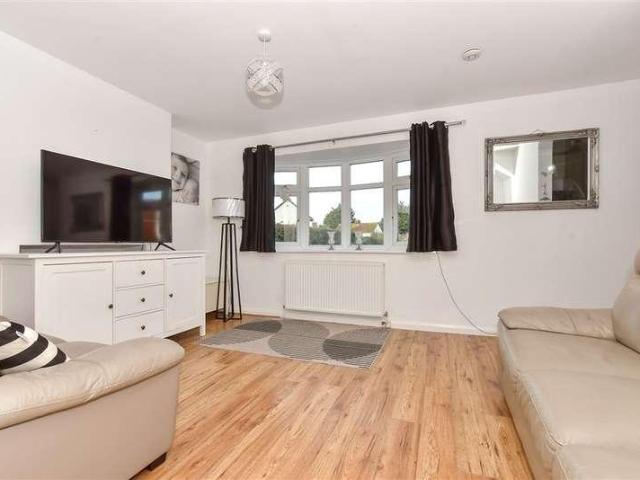 House for sale in Mill Hill, Ash