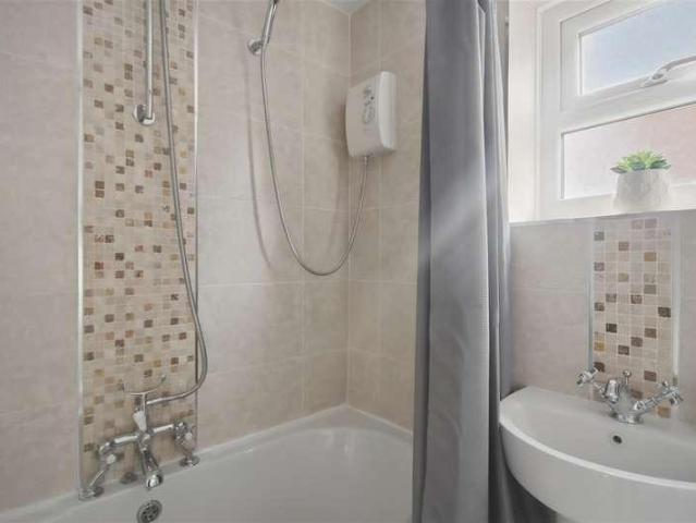House for sale in Loundsley Green, East Midlands