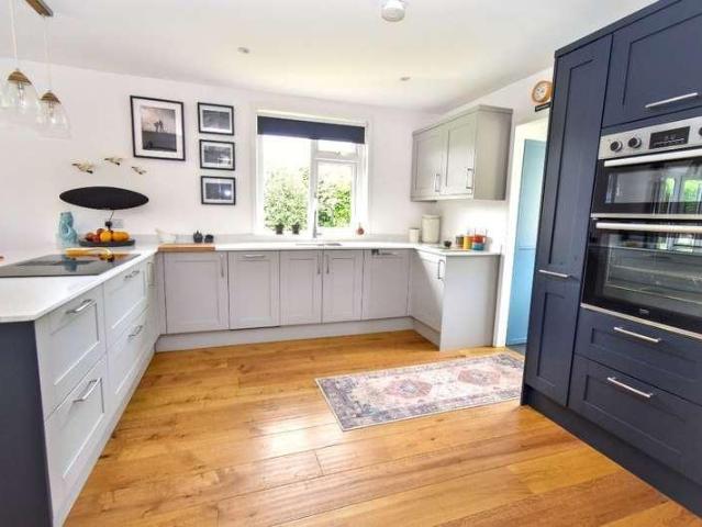 House for sale in Weir Quay, Devon