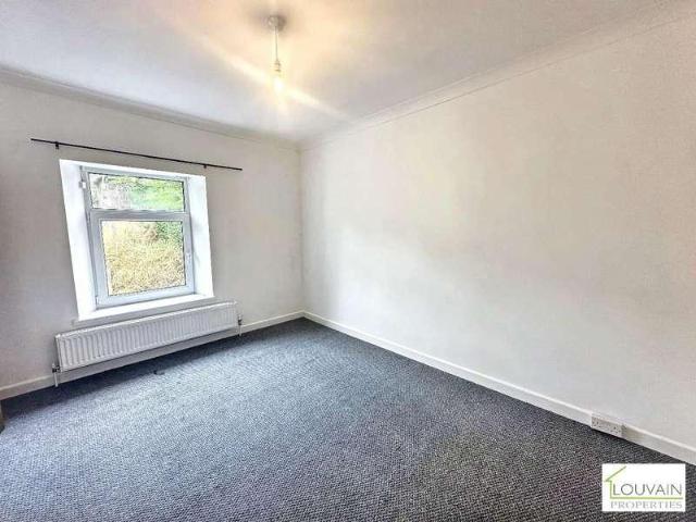 House for sale in Sirhowy, Wales
