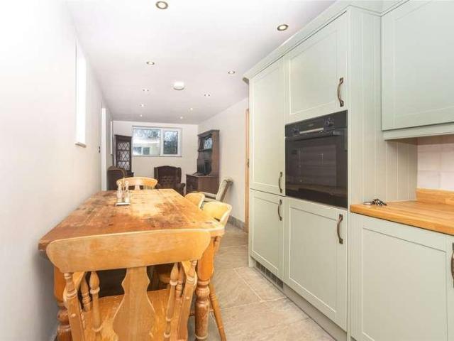 House for sale in Pontllyfni, Wales