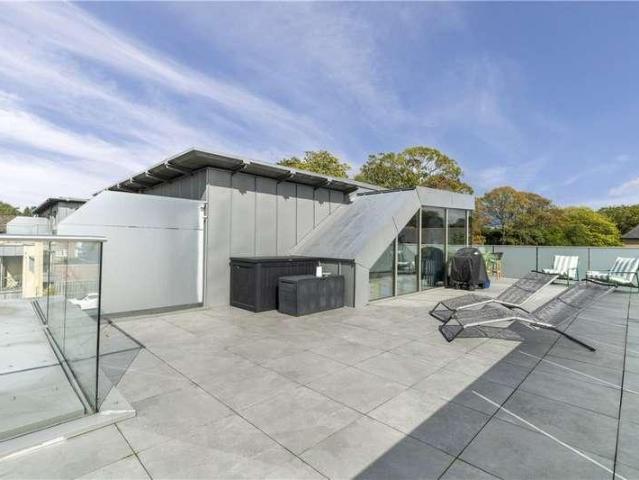 House for sale in Weetwood, West Yorkshire