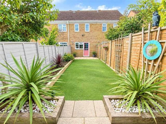 House for sale in Highcliffe and Walkford, Highcliffe-on-Sea
