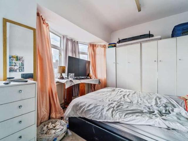 House for sale in London Borough of Ealing, Greenford