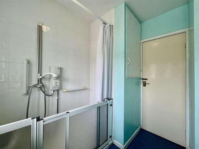 House for sale in Huddersfield, West Yorkshire