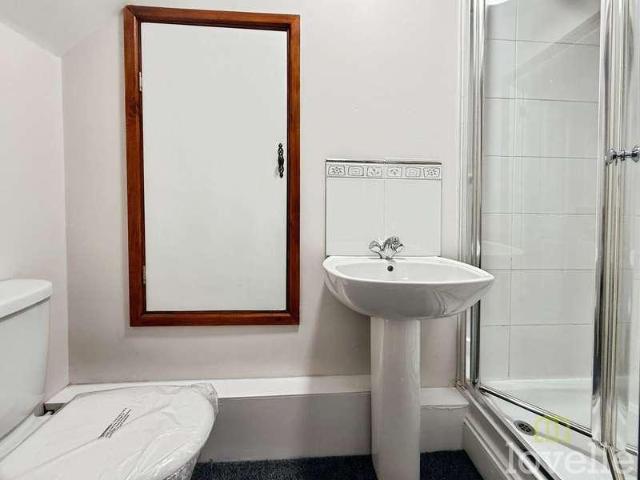 House for sale in Costhorpe, East Midlands