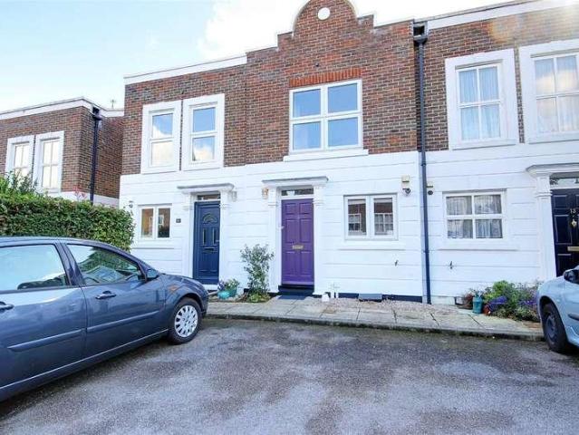 House for sale in High Barnet, Greater London