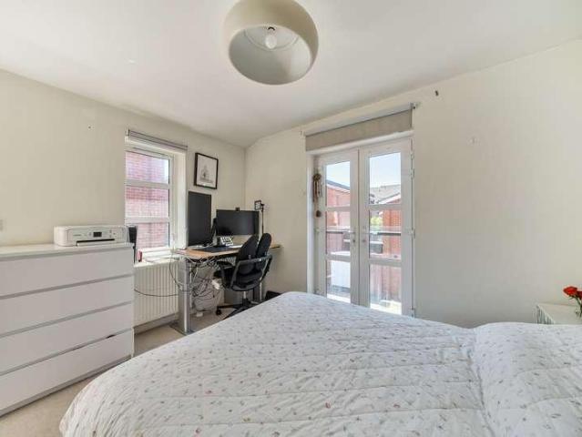 House for sale in London Borough of Merton, Mitcham