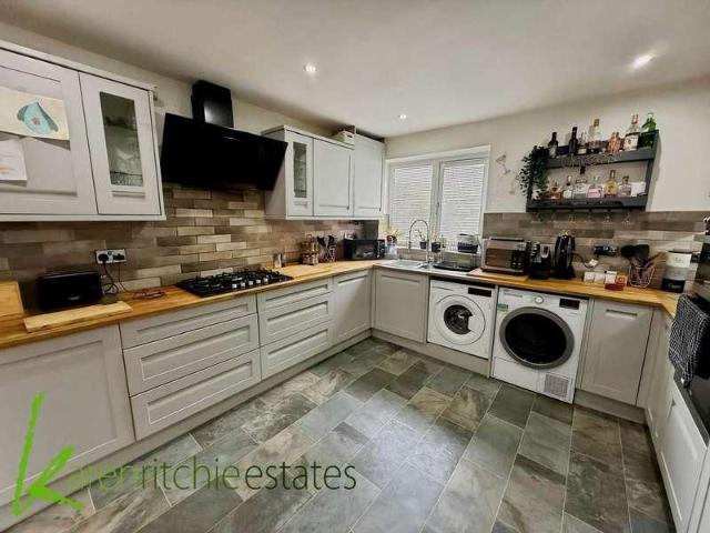 House for sale in Doffcocker, Lee Bank