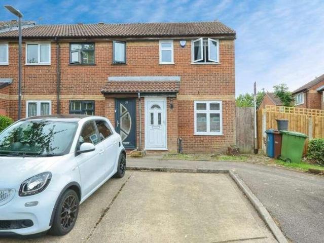 House for sale in Wealdstone, Greater London