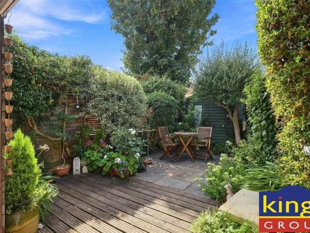 House for sale in Stepney, Greater London