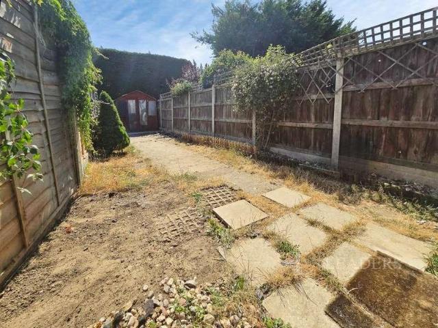 House for sale in Dale Hill, Essex