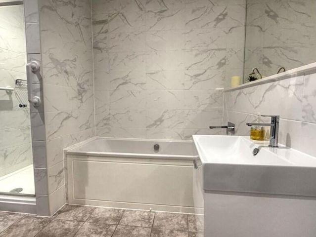 House for sale in West Liss, Bolton Low Houses