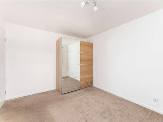 House for sale in Bruntcliffe, Leeds