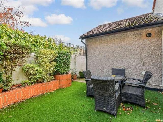 House for sale in Woodford Green, Greater London