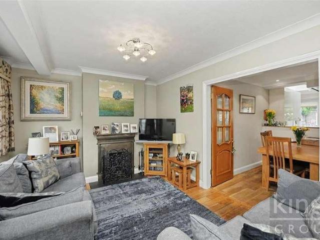 House for sale in Chingford Mount, Greater London
