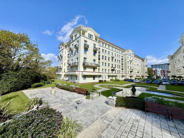 House for sale in West Cliff, Bournemouth