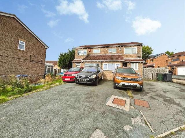 House for sale in Buttershaw, West Yorkshire
