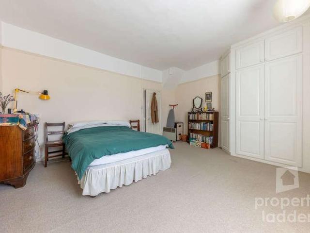House for sale in Heigham Grove, East Bank