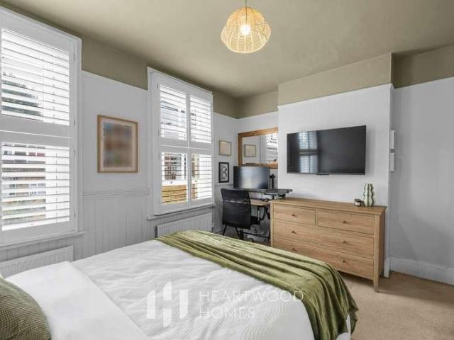 House for sale in St Albans, Five Acres