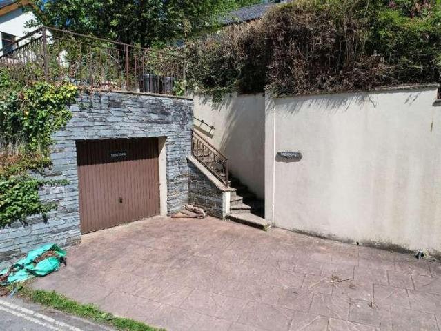 House for sale in Weir Quay, Devon