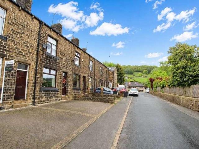 House for sale in Todmorden, West Yorkshire