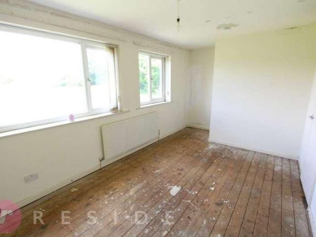 House for sale in Wardle, Burnedge