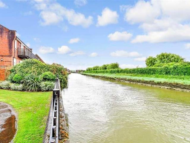 House for sale in Arundel, Clapham